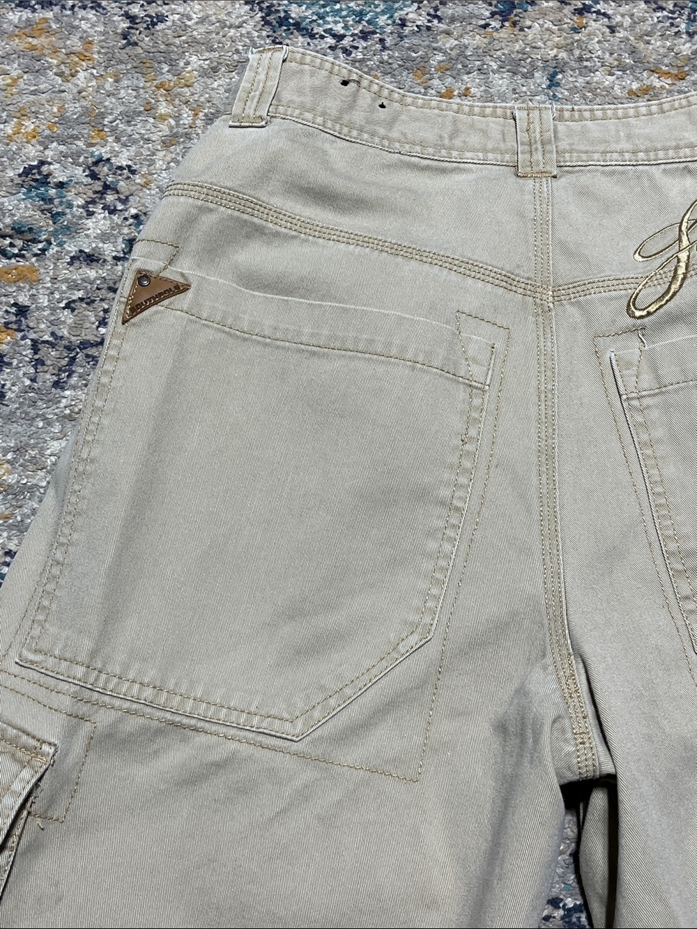 Y2K South Pole Baggy Tan Cargo Shorts with Embroidered Back Logo Size 29 - Picture 3 of 16